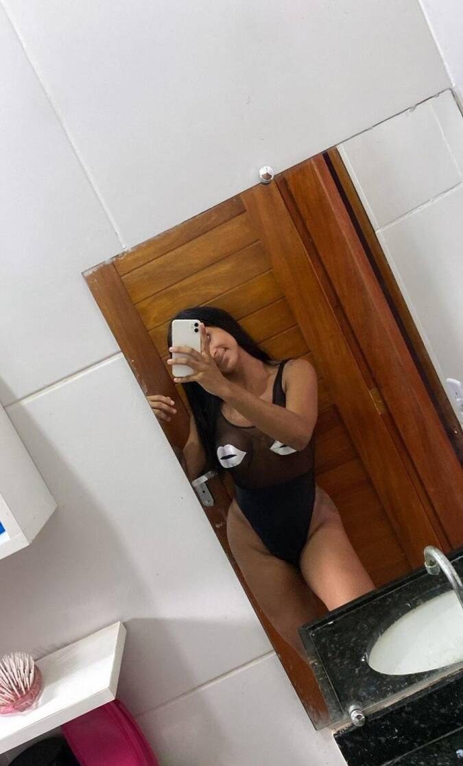 QUEEN LETÍCIA 24 CM 100% REAL